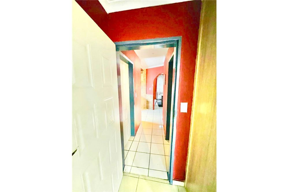 Residencial - Casa - Eersterust, Gauteng - South Africa - 11 - 1031414137-42