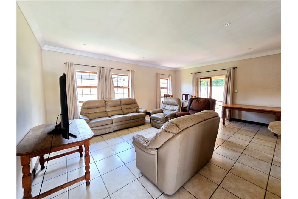 Residential - ทาวน์เฮาส์ - Melodie, North West - South Africa - 4 - 1031416031-93