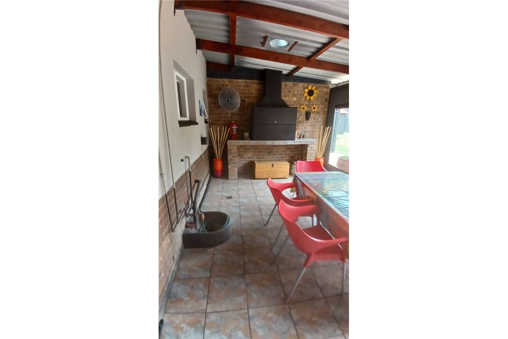 Résidentiel - Maison - Pretoria Gardens, Gauteng - South Africa - 27 - 1031414116-114