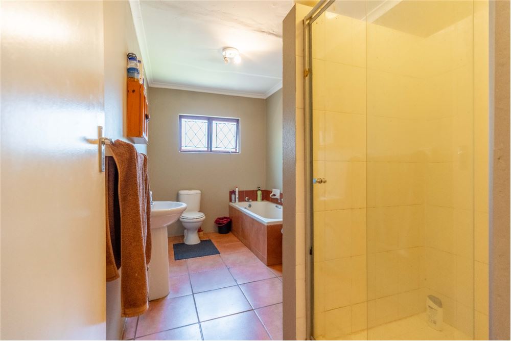 Residential - Hiša večstanovanjska - Glen hills, KwaZulu Natal - South Africa - 44 - 1031465026-87