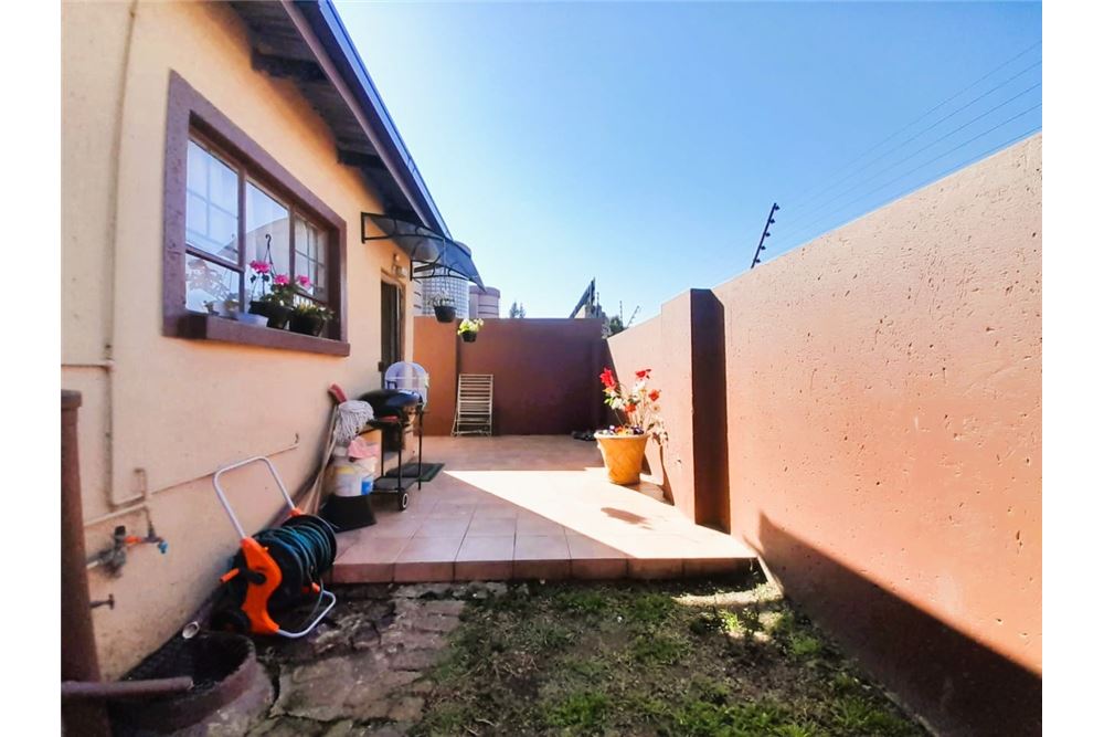 Residential - Mestna hiša - Liefde En Vrede, Gauteng - South Africa - 47 - 1031421066-371