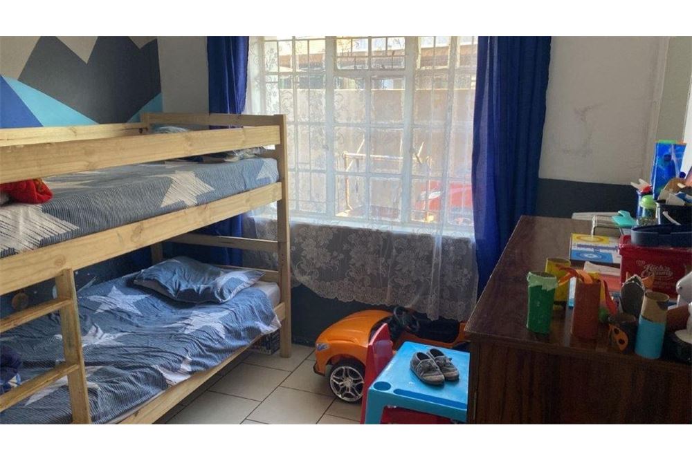 Residential - House - Elandspoort, Gauteng - South Africa - 14 - 1031414015-777