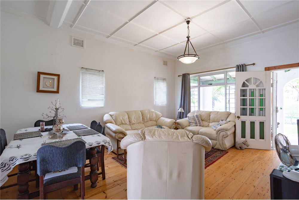 Residential - ਅਲੱਗ ਥਲੱਗ ਬਣਿਆ ਹੋਇਆ ਘਰ - Glenwood, KwaZulu Natal - South Africa - 10 - 1031389044-310