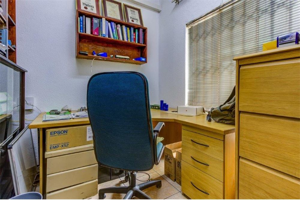 Residential - Отдельно стоящий дом - Terenure, Gauteng - South Africa - 24 - 1031439312-11