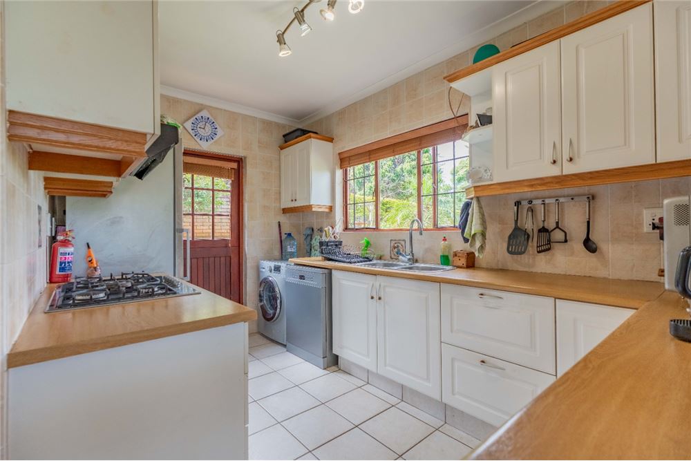 Residential - Mestna hiša - Hillcrest Central, KwaZulu Natal - South Africa - 10 - 1031391015-150