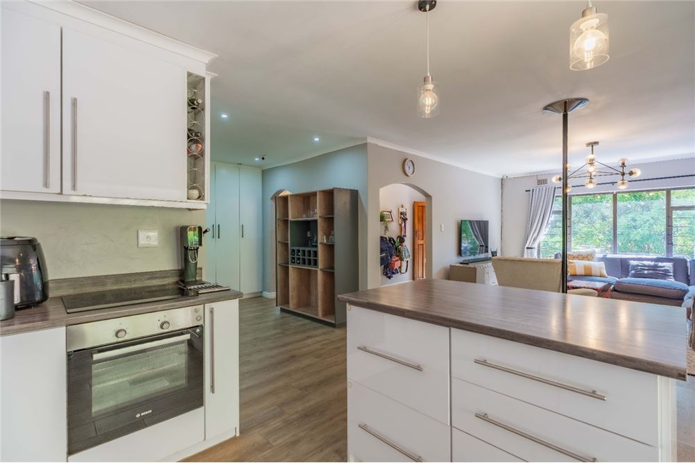 Rezidential - Case/Vile - Glen Anil, KwaZulu Natal - South Africa - 14 - 1031465099-130