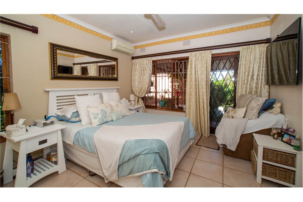 Residential - House - Umhlanga Rocks, KwaZulu Natal - South Africa - 25 - 1031465050-127