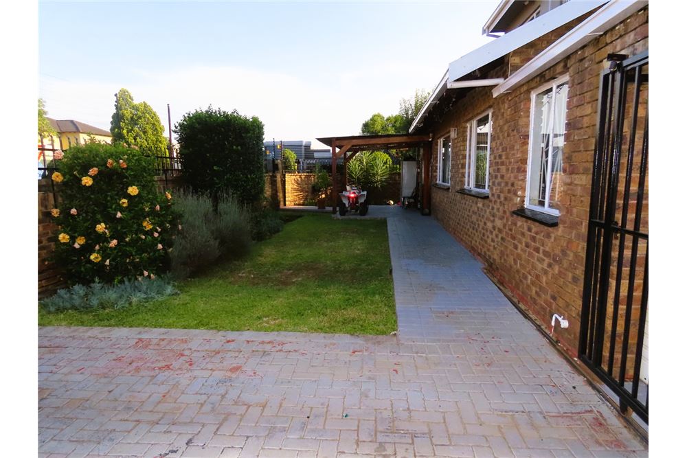 住宅 - 房子 - Eersterust, Gauteng - South Africa - 25 - 1031414016-163