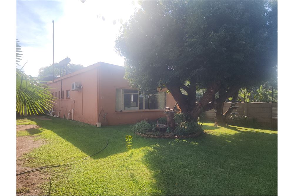 Residential - Ladang - Brits Rural, North West - South Africa - 31 - 1031416033-113