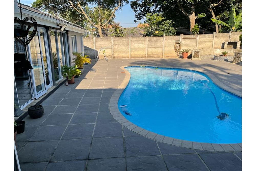 Residential - House - Umhlanga Rocks, KwaZulu Natal - South Africa - 19 - 1031465137-1