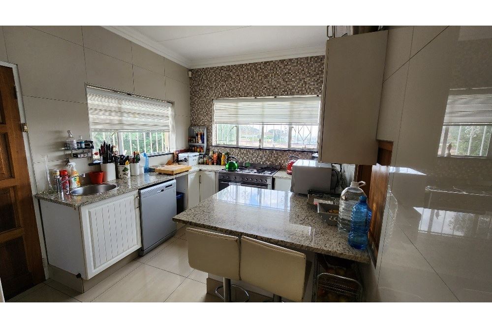Residential - Omakotitalo - Oakdene, Gauteng - South Africa - 12 - 1031421040-63