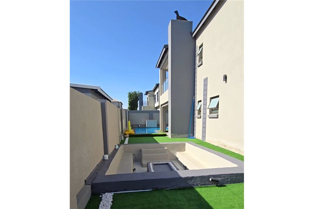 Residencial - Casa - Zambezi Manor Lifestyle Estate, Gauteng - South Africa - 45 - 1031414140-35