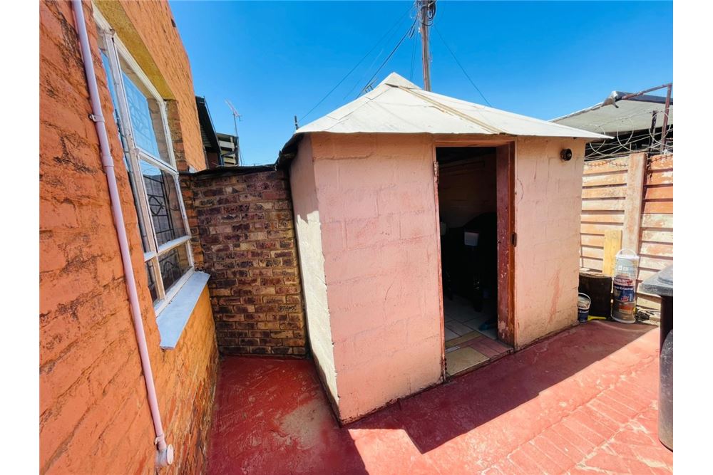 Residencial - Casa - Eersterust, Gauteng - South Africa - 26 - 1031414137-43