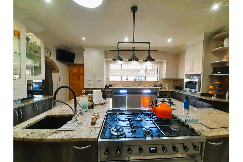 Residential - Omakotitalo - Bassonia, Gauteng - South Africa - 6 - 1031421160-13