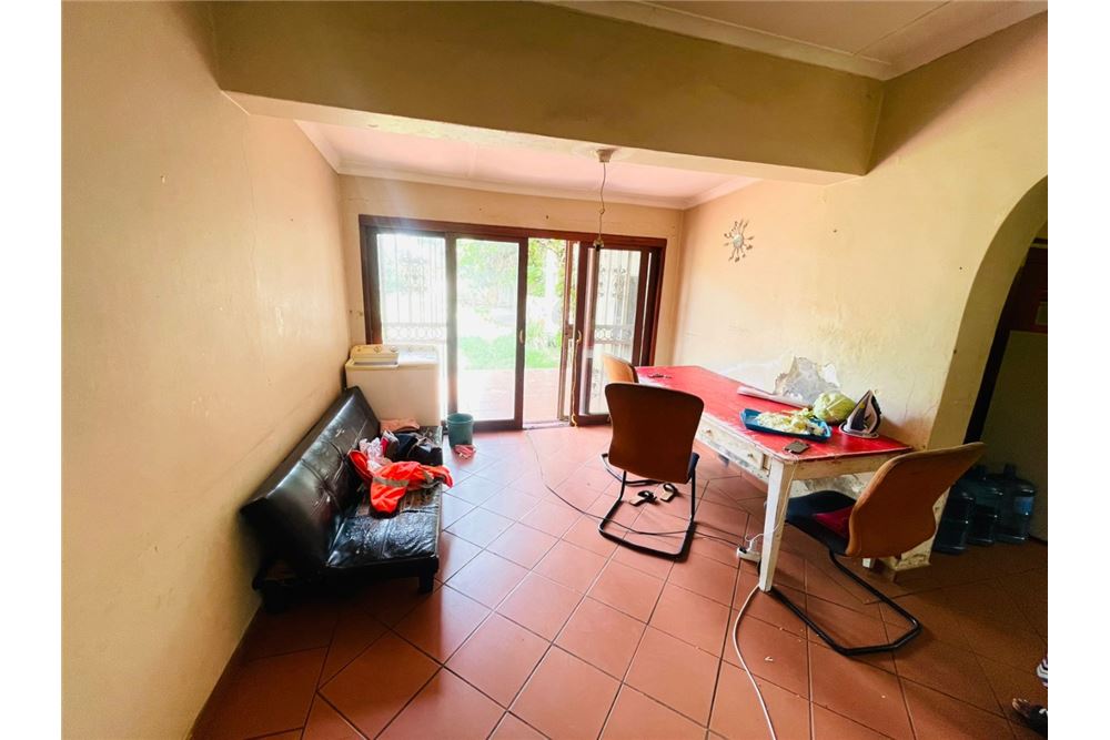 Residential - House - Sunnyside, Gauteng - South Africa - 7 - 1031414137-51