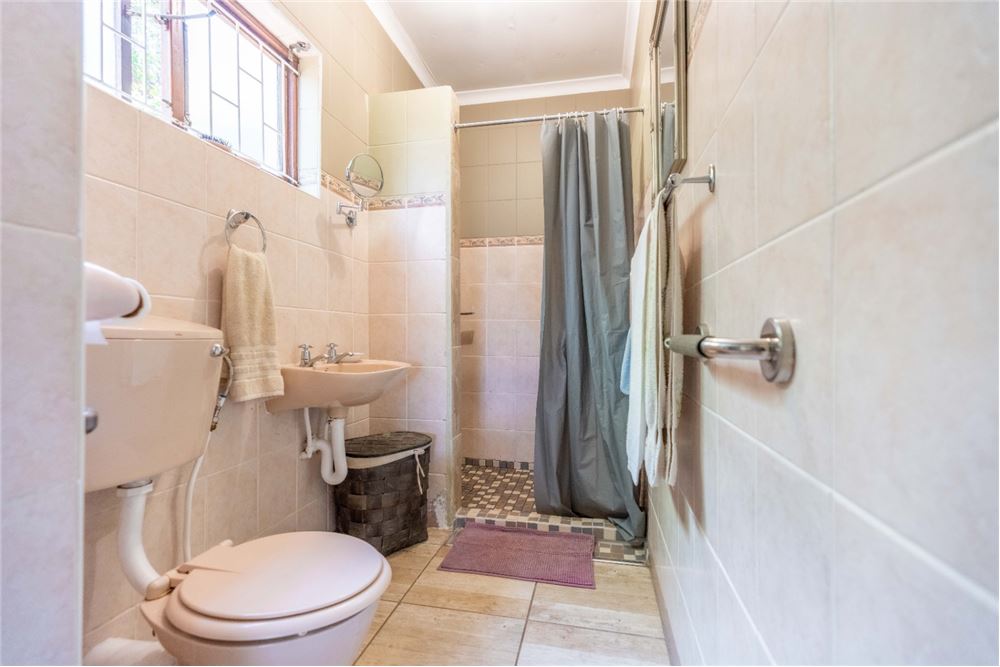 Residential - Hiša večstanovanjska - Glen hills, KwaZulu Natal - South Africa - 22 - 1031465026-87