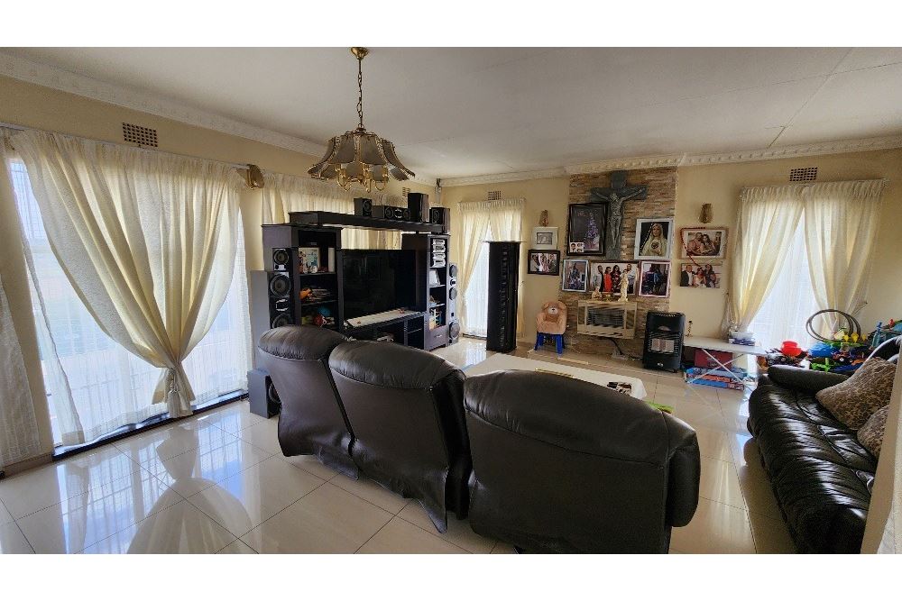 Residential - Omakotitalo - Oakdene, Gauteng - South Africa - 29 - 1031421040-63