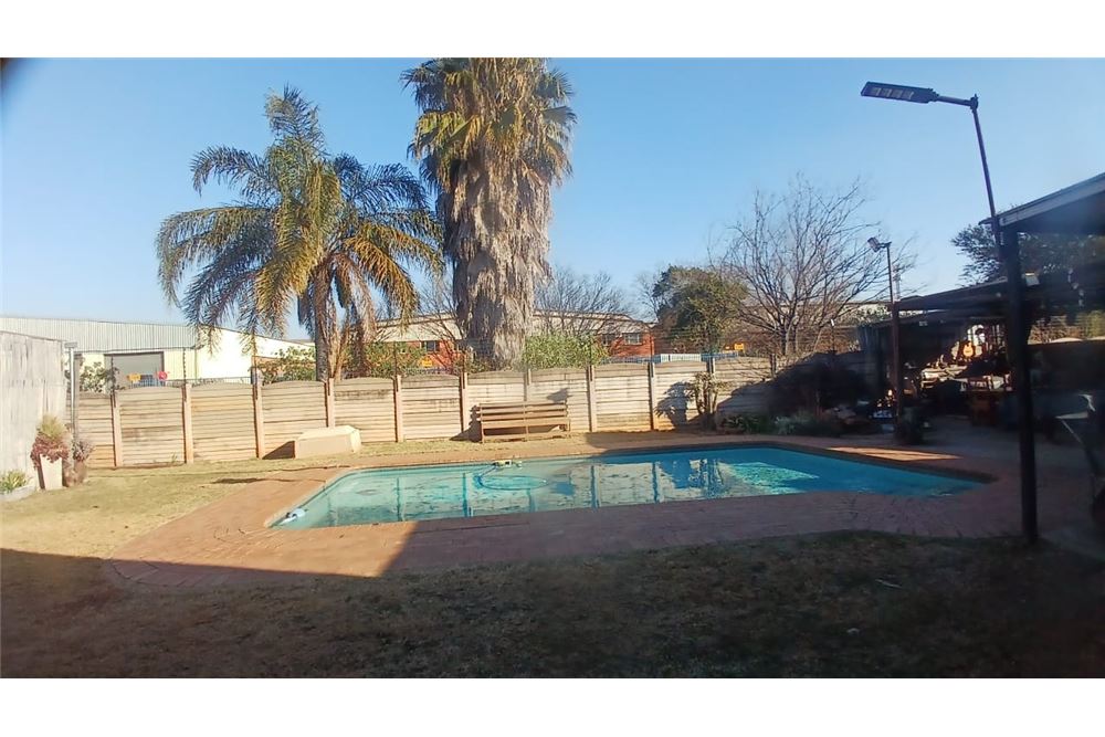 Residencial - Casa - Kirkney, Gauteng - South Africa - 28 - 1031414116-94