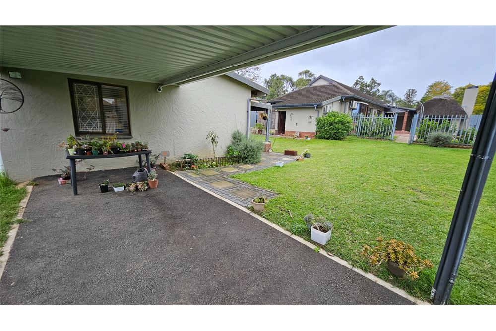 Residential - Αυτόνομη κατοικία - Hayfields, KwaZulu Natal - South Africa - 28 - 1031436004-370