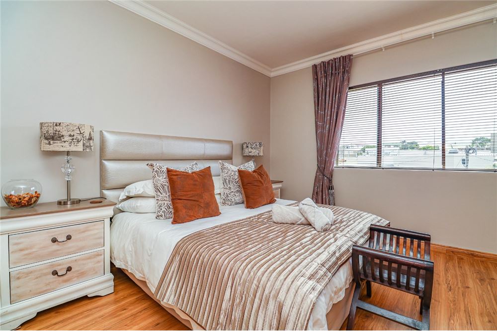 Gyvenamasis - Namas - Bayview, Western Cape - South Africa - 66 - 1031012001-40