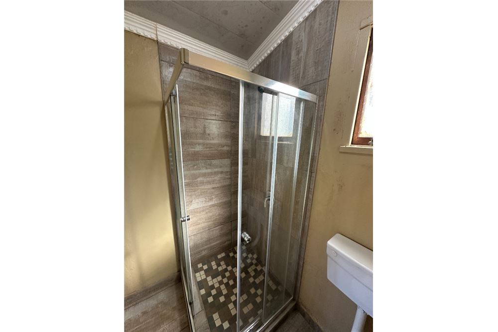 Residential - House - Glen Anil, KwaZulu Natal - South Africa - 26 - 1031465056-202