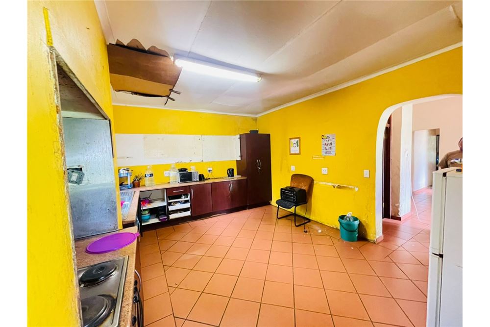 Residential - House - Sunnyside, Gauteng - South Africa - 3 - 1031414137-51