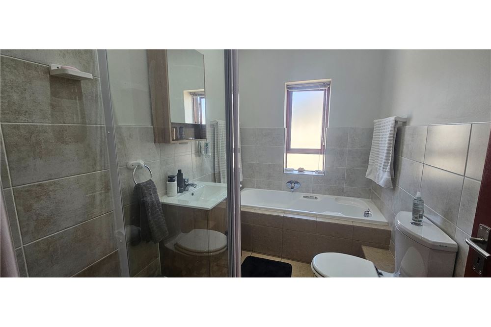 Residential - Hus - Midstream Estate, Gauteng - South Africa - 27 - 1031393069-125