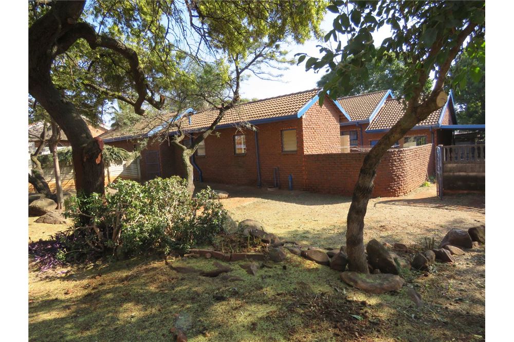 Residencial - Casa - Karenpark, Gauteng - South Africa - 3 - 1031414013-120