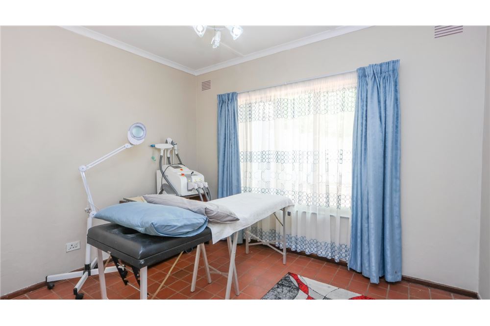 Residential - House - Glen hills, KwaZulu Natal - South Africa - 33 - 1031465018-53