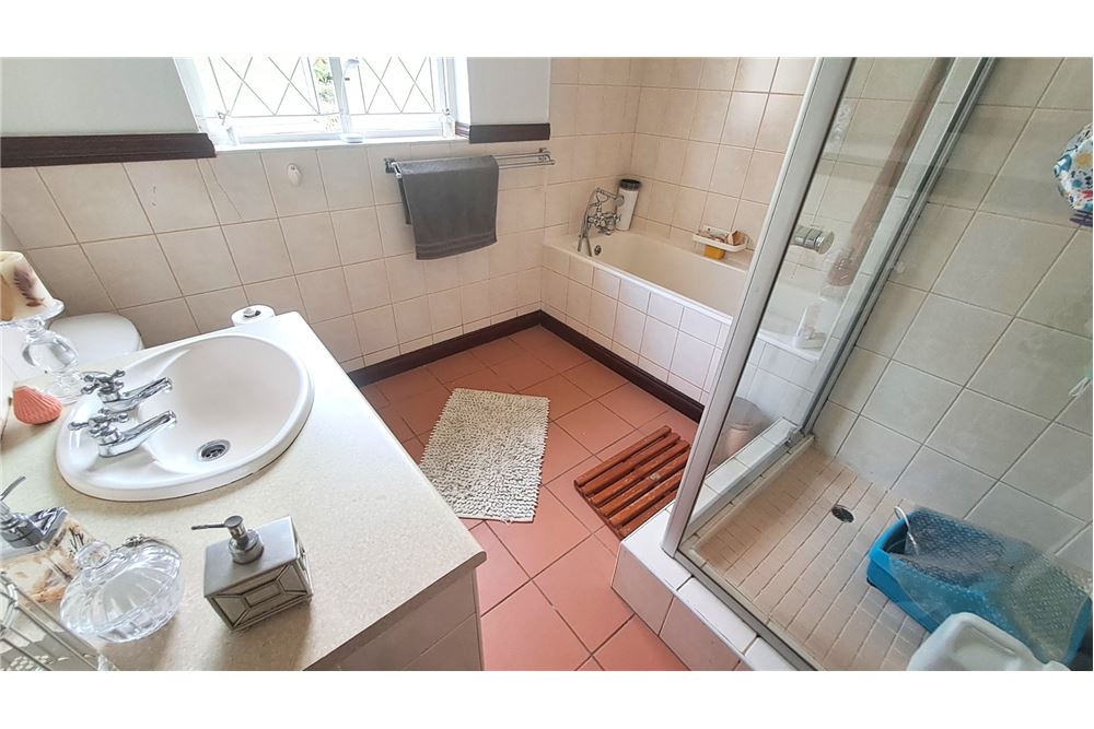 Residencial - Casa - St Michaels On Sea, KwaZulu Natal - South Africa - 29 - 1031394053-221