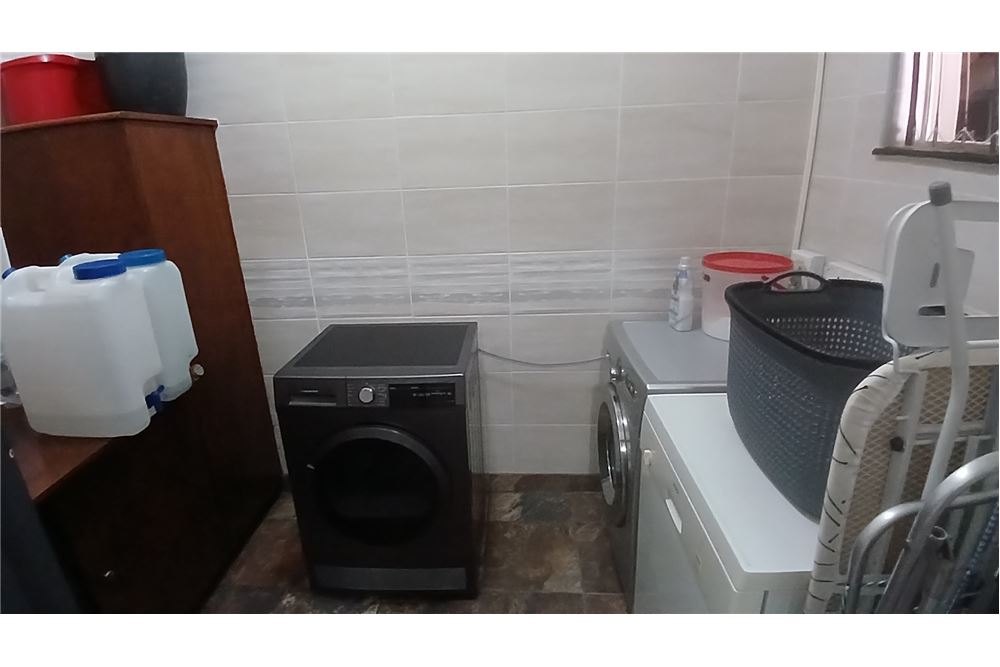 Résidentiel - Maison - Pretoria Gardens, Gauteng - South Africa - 25 - 1031414116-114