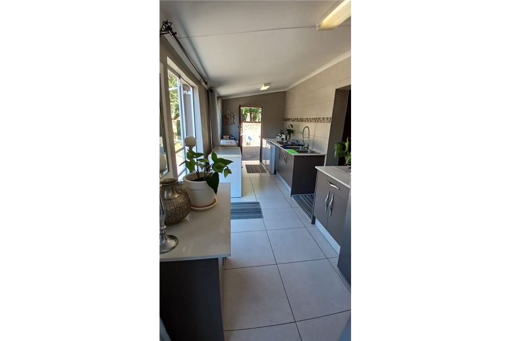 Residencial - Granja - Gerardsville, Gauteng - South Africa - 49 - 1031414116-90