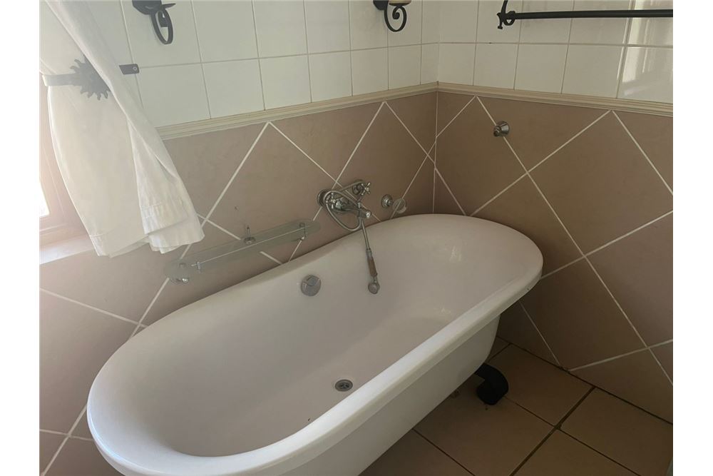 Residencial - Casa - Montana Park, Gauteng - South Africa - 20 - 1031414140-41