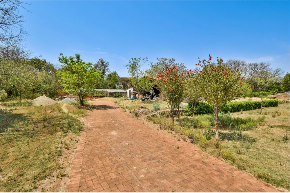 Residencial - Granja - Kameeldrift East, Gauteng - South Africa - 15 - 1031414001-140