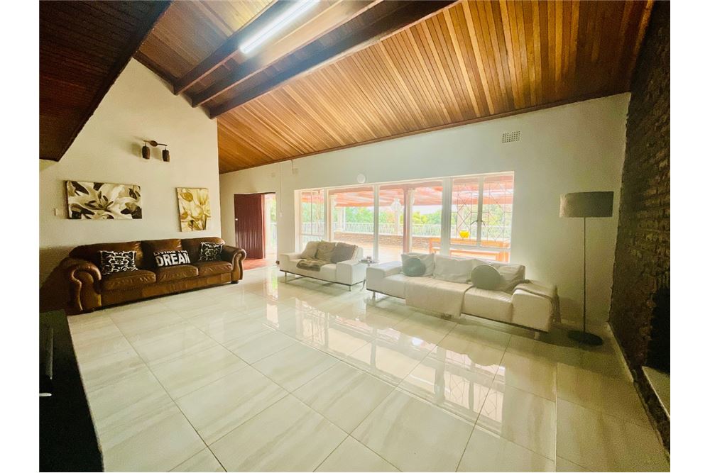 Residential - Отдельно стоящий дом - Northcliff, Gauteng - South Africa - 6 - 1031444162-23