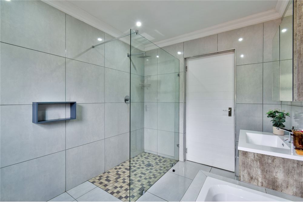 Residencial - Casa - Magalieskruin, Gauteng - South Africa - 28 - 1031414140-43