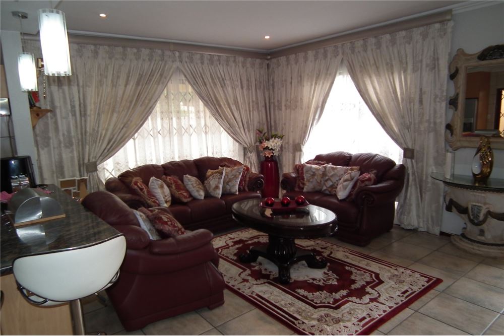 住宅 - 联排别墅 - Amorosa, Gauteng - South Africa - 8 - 1031444025-209