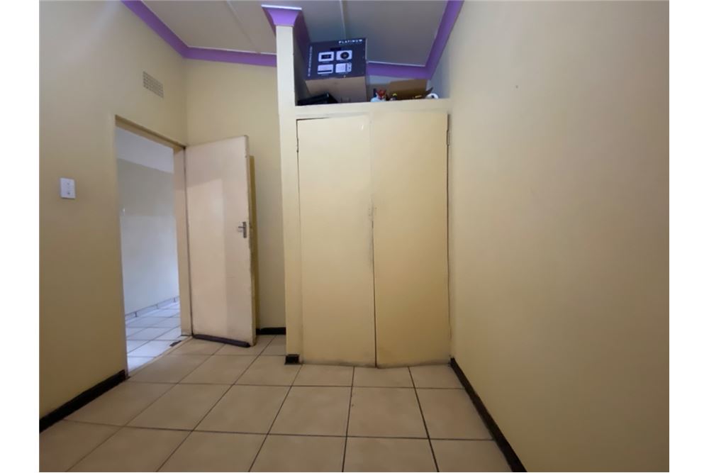 Rezidenčná - Samostatný dom - Elsburg, Gauteng - South Africa - 17 - 1031422074-54