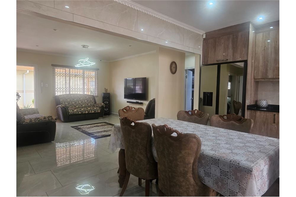 Residential - Townhouse - Mount Edgecombe, KwaZulu Natal - South Africa - 5 - 1031465025-203