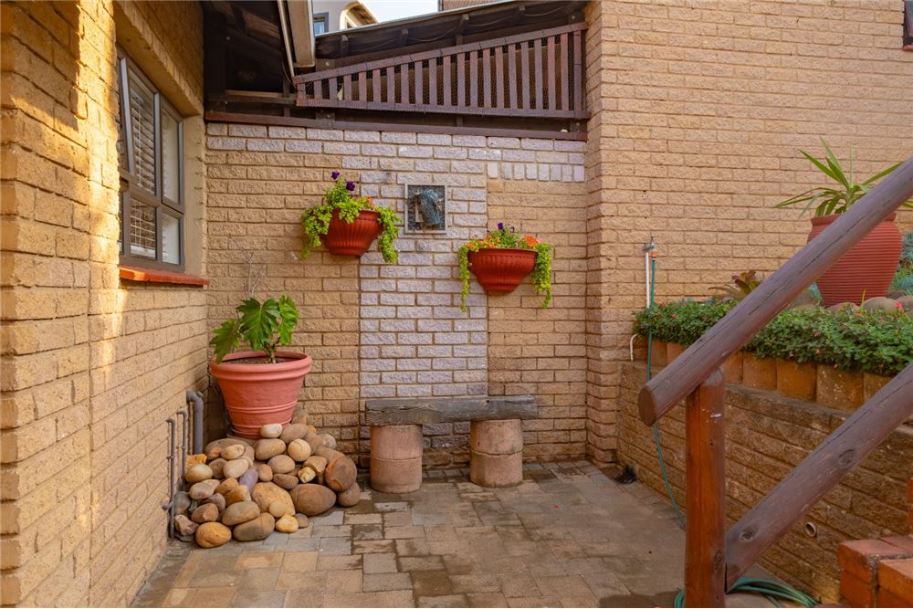 Residential - House - Umgeni Park, KwaZulu Natal - South Africa - 16 - 1031465114-52