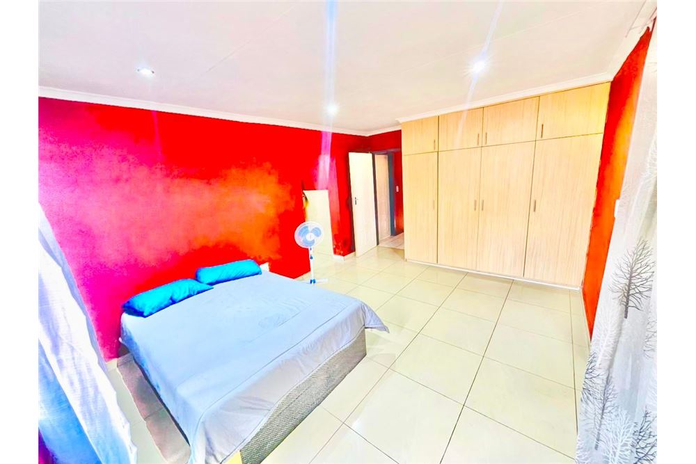 Residencial - Casa - Eersterust, Gauteng - South Africa - 20 - 1031414137-42