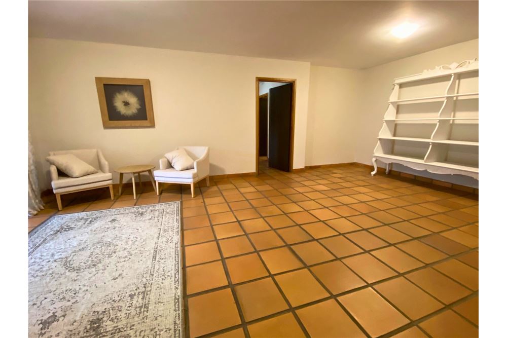 Residential - House - Waterkloof, Gauteng - South Africa - 21 - 1031414143-42