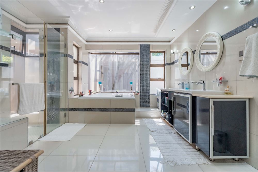 Residential - House - Umhlanga Rocks, KwaZulu Natal - South Africa - 28 - 1031465073-86