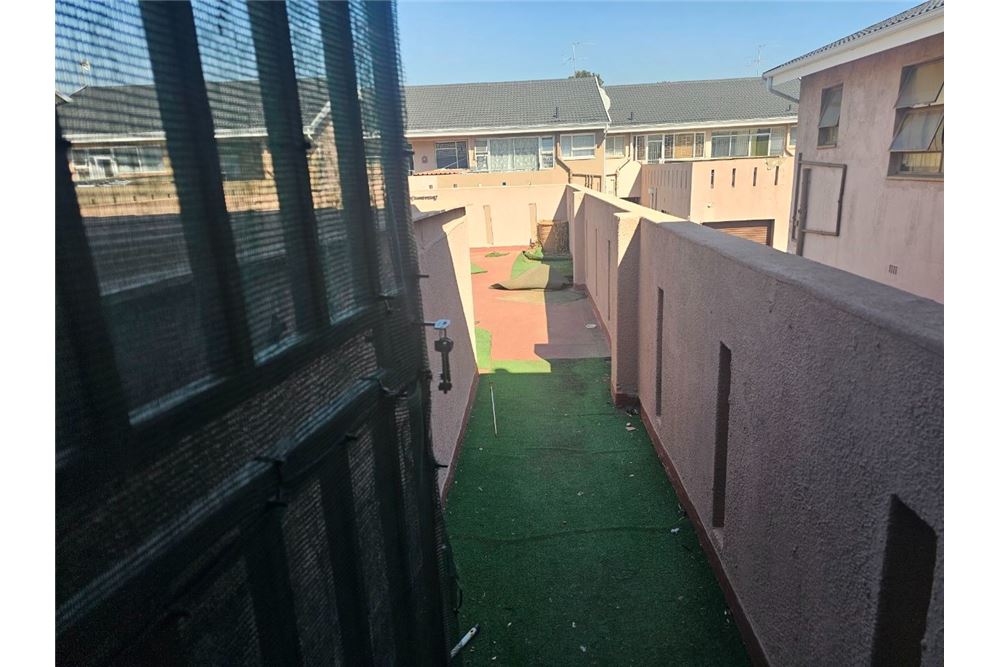 Residential - Rivitalo - Brackenhurst, Gauteng - South Africa - 27 - 1031421052-256