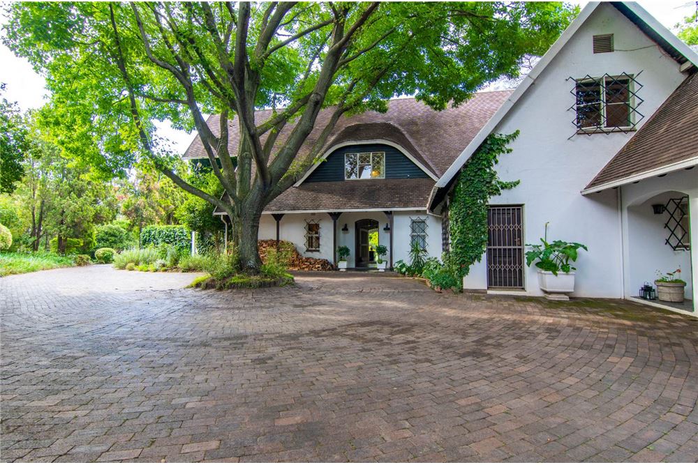 Residential House Hurlingham, Gauteng South Africa 1031355010