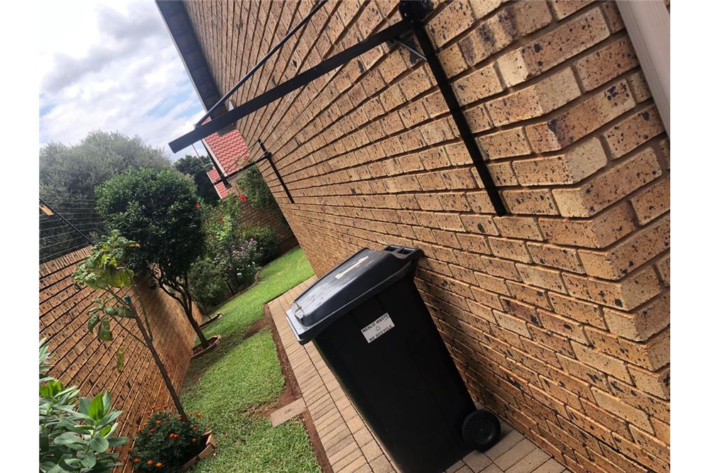 Residencial - Adosado - Montana, Gauteng - South Africa - 28 - 1031414050-120