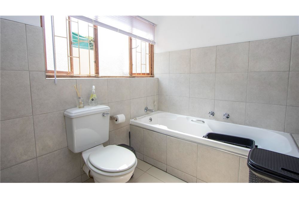 Residential - House - Glenashley, KwaZulu Natal - South Africa - 42 - 1031465018-51