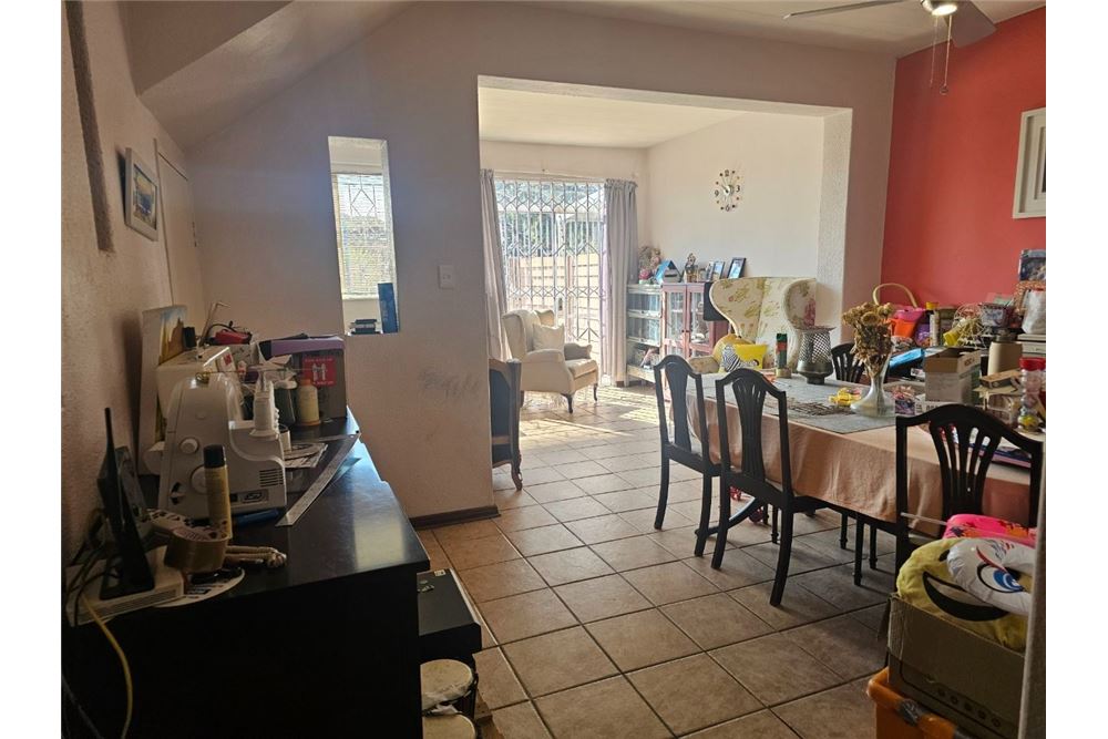 Residential - Rivitalo - Brackenhurst, Gauteng - South Africa - 6 - 1031421052-256