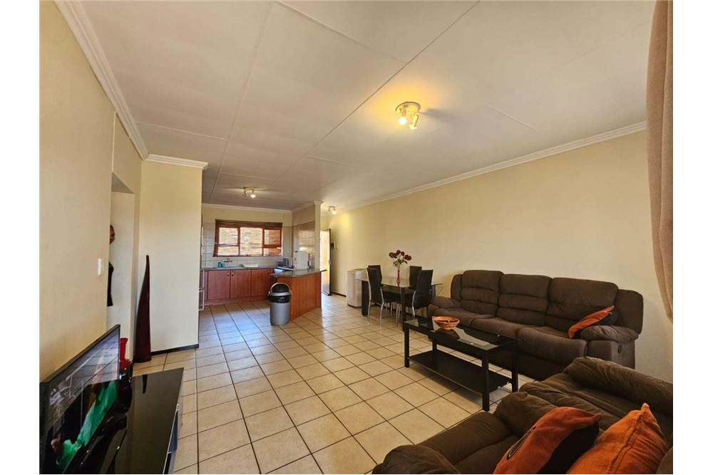 Residential Condo/Apartment Winchester Hills, Gauteng South