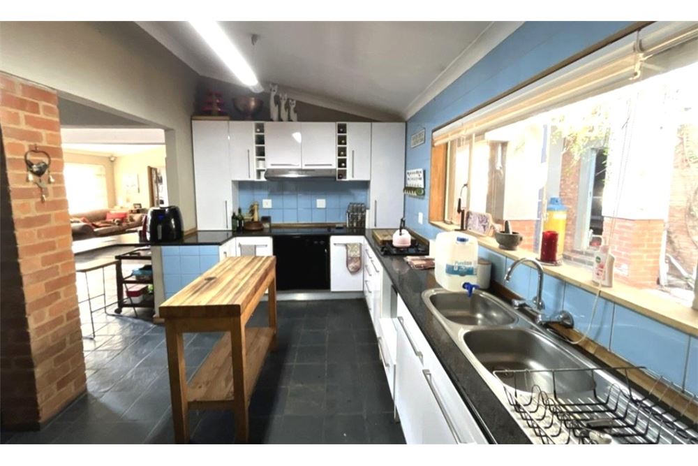 Residential - Rumah Terpisah - Eldoraigne, Gauteng - South Africa - 3 - 1031422050-176